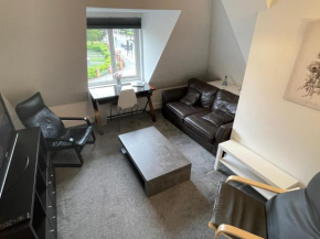 2 Bedroom 2 bathroom Apartment 8 including free parking